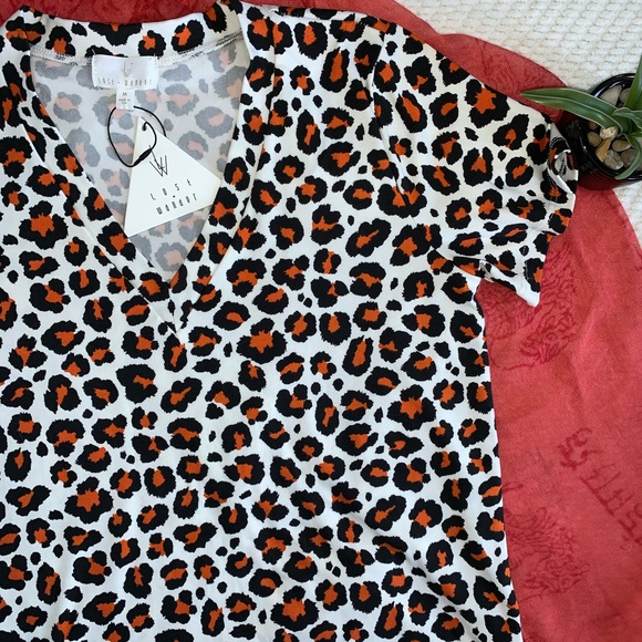 Lost + Wander Leopard Print V-Neck Top Size Medium - Picture 2 of 11